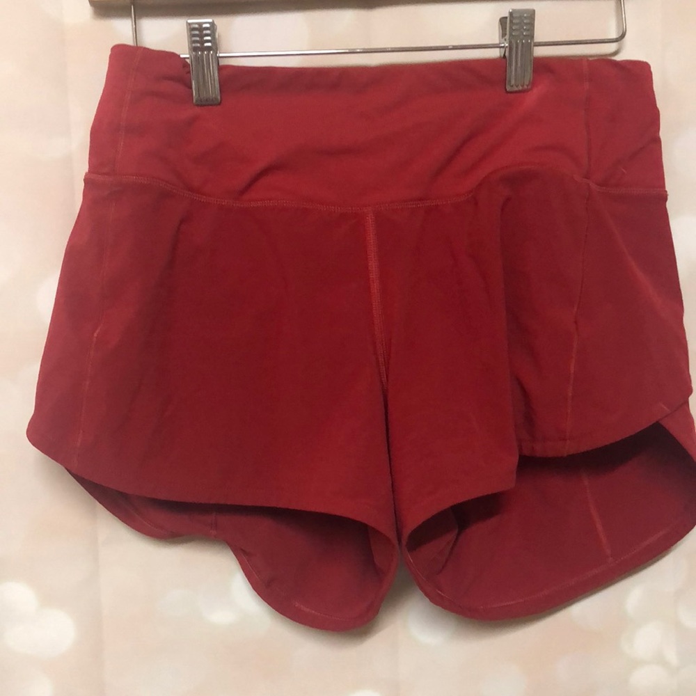 🦋 LULULEMON RED SHORTS 🦋